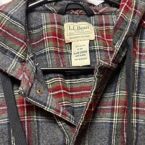 L.L. Bean Men's Plaid Shirt Jacket in Red and Gray